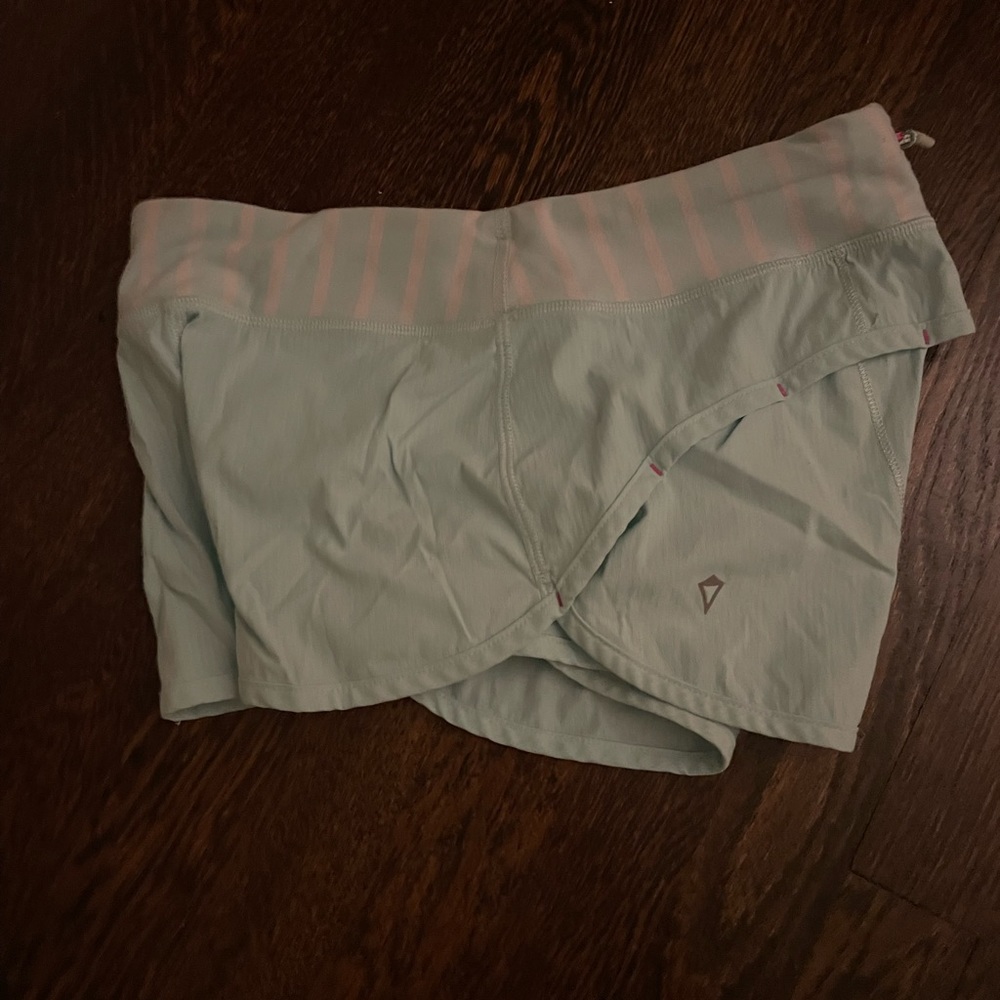 Ivivva Shorts - Picture 2 of 5